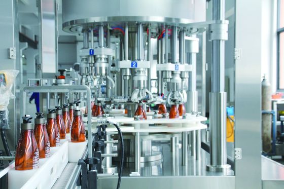 Machine de capsulage rotatoire quotidienne de produits chimiques d'écran tactile