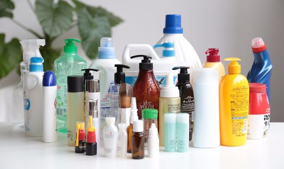 Machine de remplissage de bouteilles en plastique standard pharmaceutique de GMP