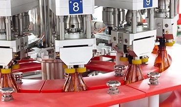 Machine de capsulage de 8000 BPH de cuisine de déclencheur maximum de soin