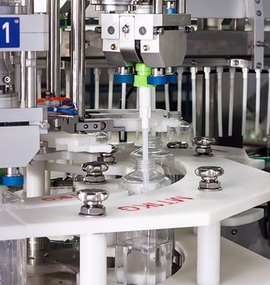Machine de capsulage de 8000 BPH de cuisine de déclencheur maximum de soin