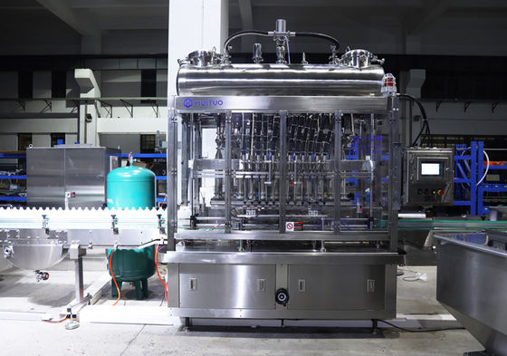 La main aseptisant gélifient le capsuleur liquide de bouteille