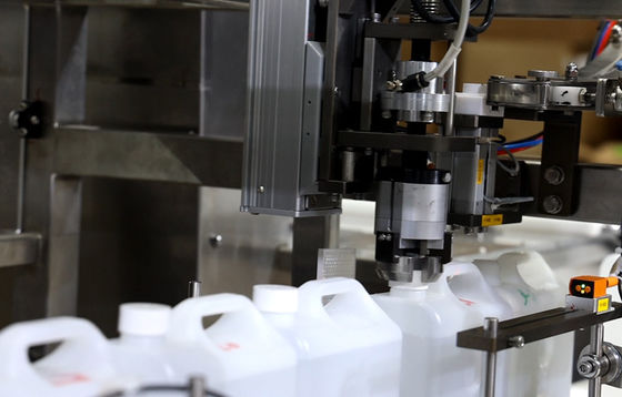 Machine de capsulage remplissante liquide de désinfectant médical