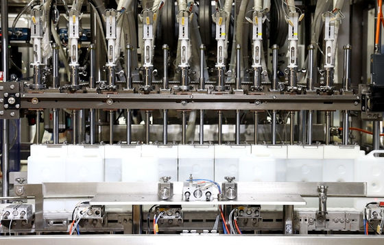Machine de capsulage remplissante liquide de désinfectant médical