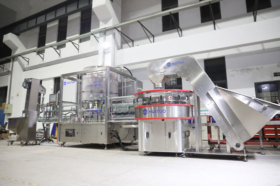 Machine de capsulage de pompe détersive de LYL