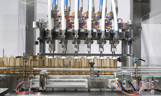 Machine de capsulage remplissante crème de l'eau de la CE avec électrique conduit